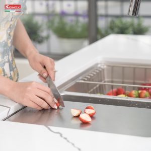 Chậu rửa bát chống xước Workstation Sink – Undermount Sink KN8646DU DekorSiphon, giá úp bát inox, thớt inox