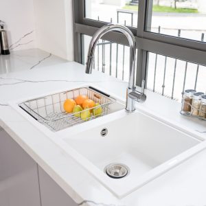 Chậu rửa bát Granite Sink Phoenix Smart 860 – White SilverSiphon, giá úp bát inox